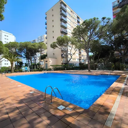 Tipo Estudio Con Piscina En *