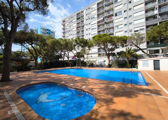 Tipo Estudio Con Piscina En * בלאנס